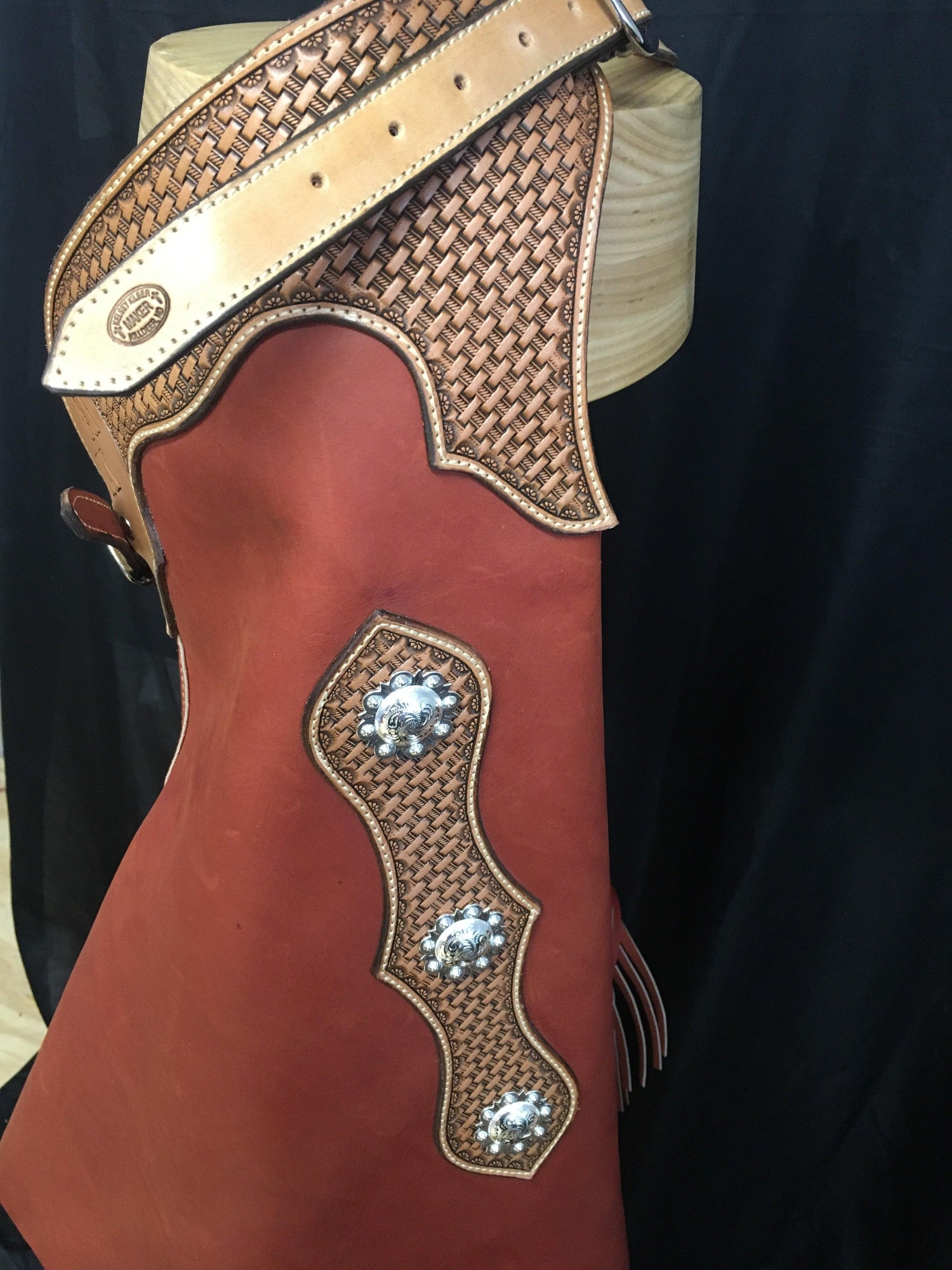 950A6B11-38A6-47EA-B3FB-E5E40F9557BC - Houlihan Saddlery LLC